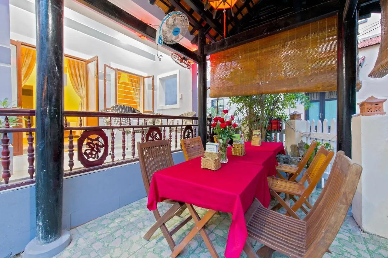Bougain Villeas Homestay Hoi An