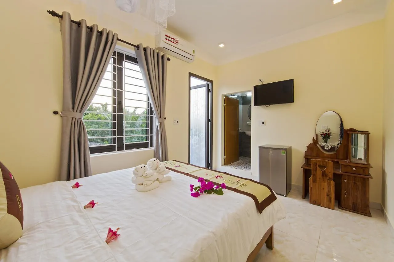 Bougain Villeas Homestay Hoi An